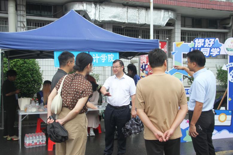 吉首大学2025级研究生迎新工作圆满完成